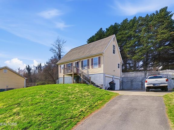 2nd image of 1417 Wilson Rd