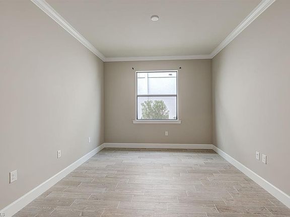 4th image of 9011 Holden Dr