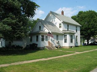 400 34th St NE, Cedar Rapids, IA 52402