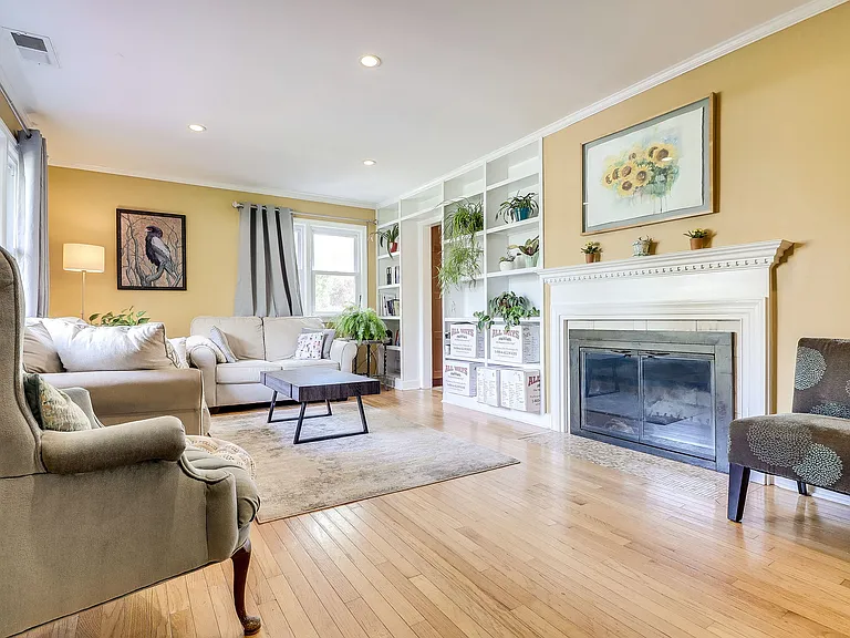 8113 Carlyle Pl — Photo 5