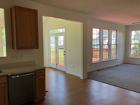 5th image of 254 Indian Pointe Dr