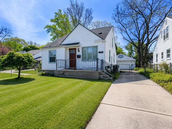 2108 E 4th St, Royal Oak, MI 48067