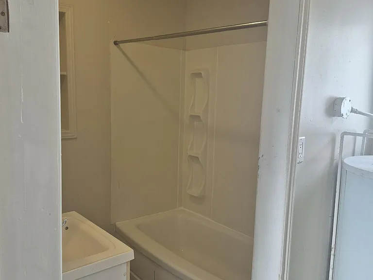 227 Turner Ave — Photo 9