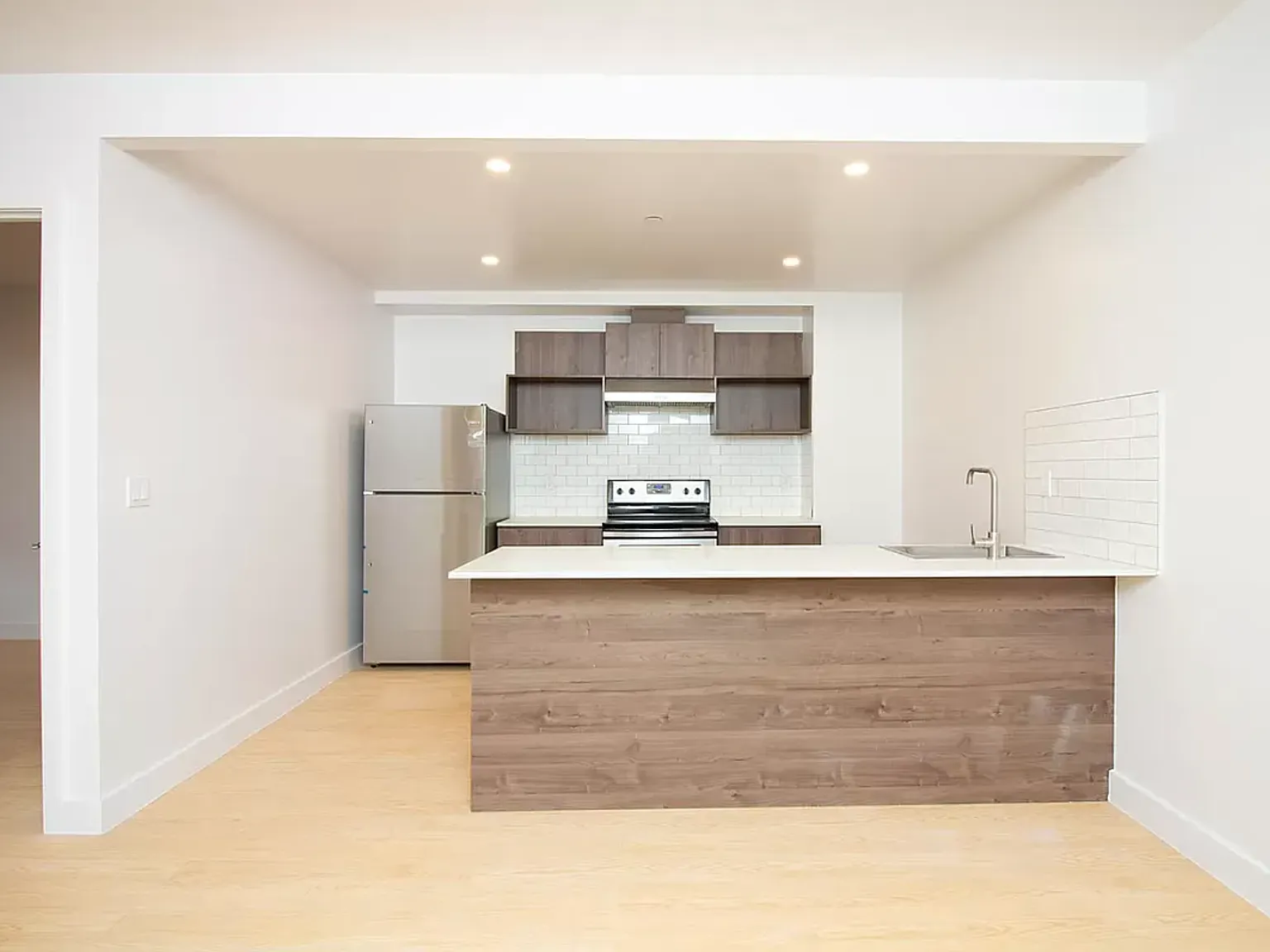379 Harman Street — Photo 3