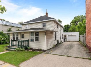 115 W Main St, Weyauwega, WI 54983