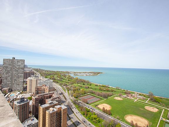 4th image of 3660 N Lake Shore Dr APT 2701