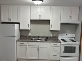 Eacker Rentals (1730 S 17th St)
