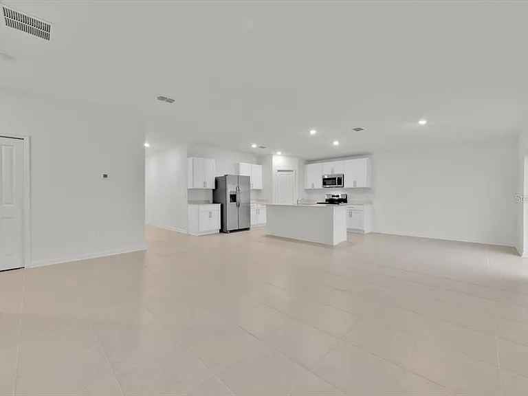 2398 McKinley Dr — Photo 14