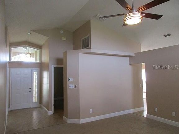 4th image of 429 Mainsail Ct