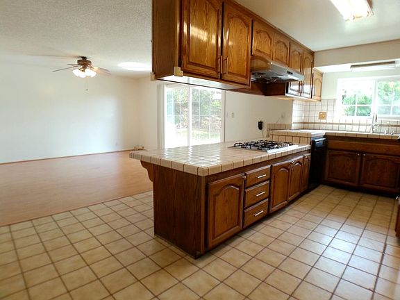 5th image of 1976 Evergreen Springs Dr