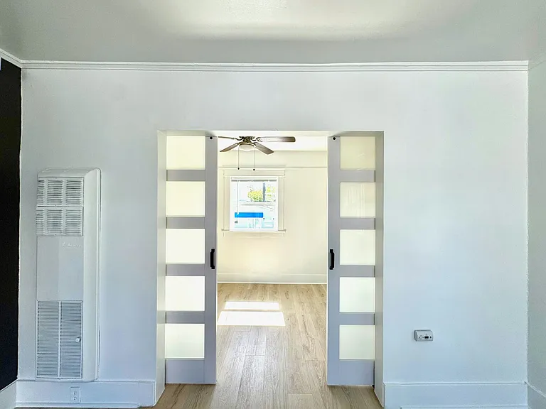 279 Redondo Ave #B — Photo 8