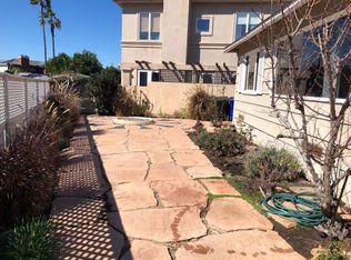 5667 Dolphin Pl, La Jolla, CA 92037