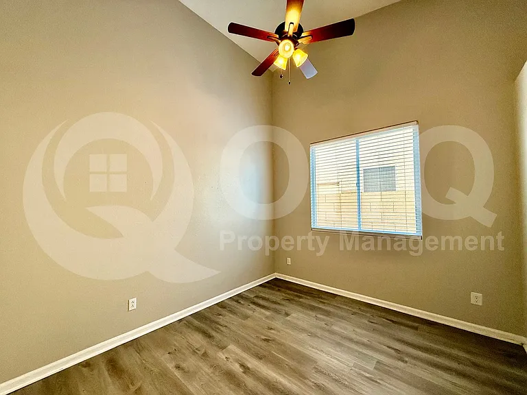 11130 W Dana Ln — Photo 16