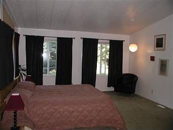5th image of 11805 Ivy Ln NW