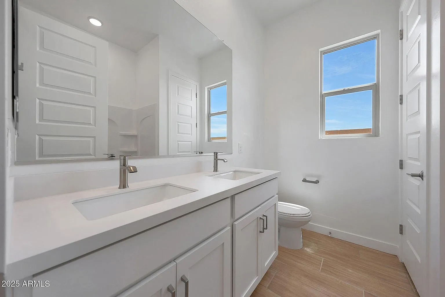 3 bed, 2471 sqft, $2,800 — Photo 2