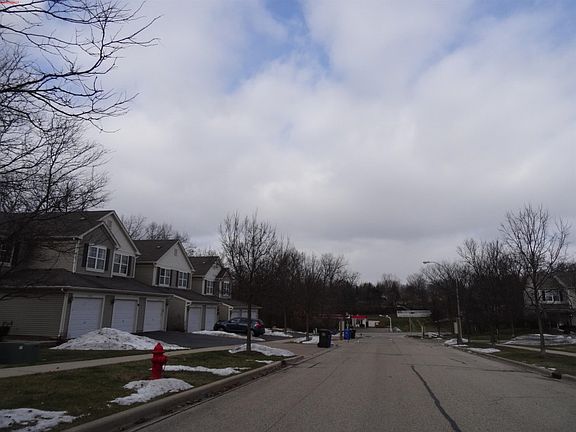 4th image of 1319 Brookdale Dr