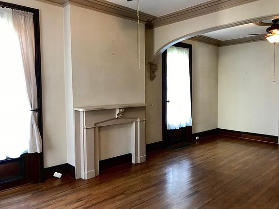 5th image of 12 N Washington Ave