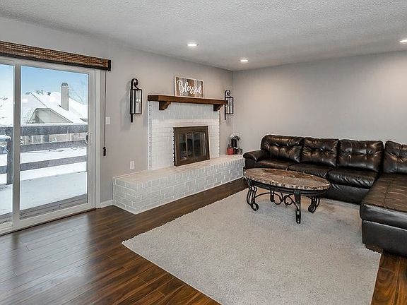 3rd image of 151 Woodbridge Ln