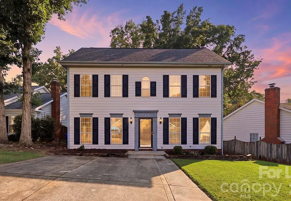 14230 Quartz Ln