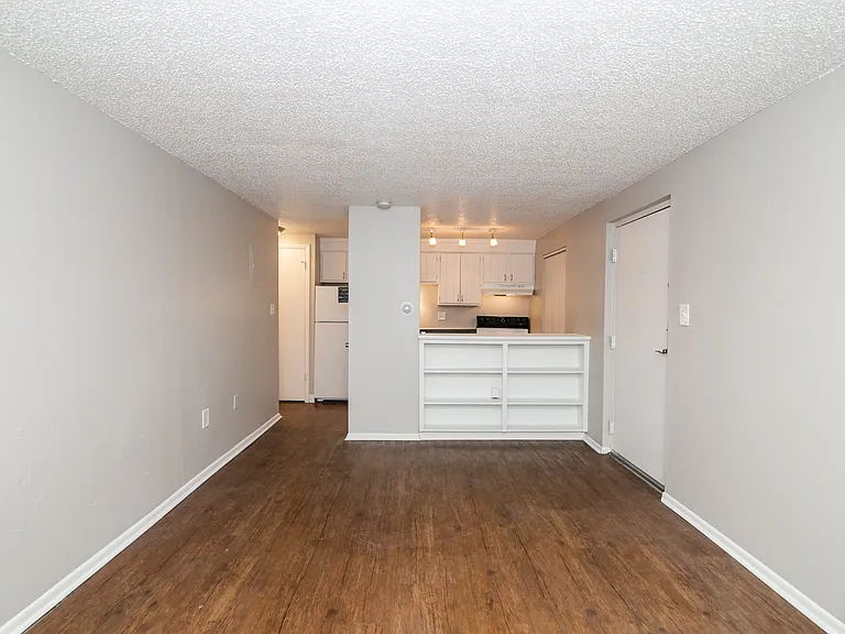 1280 Clayton St. Apartments — Photo 14