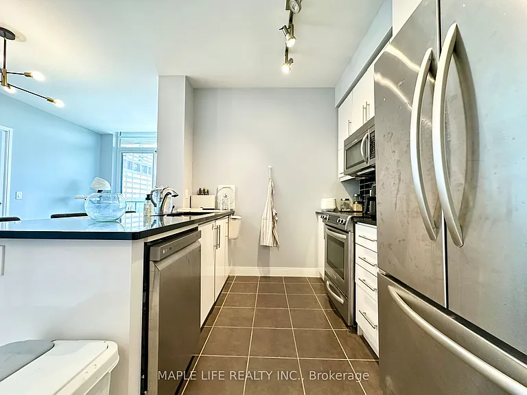825 Church St #702 — Photo 8
