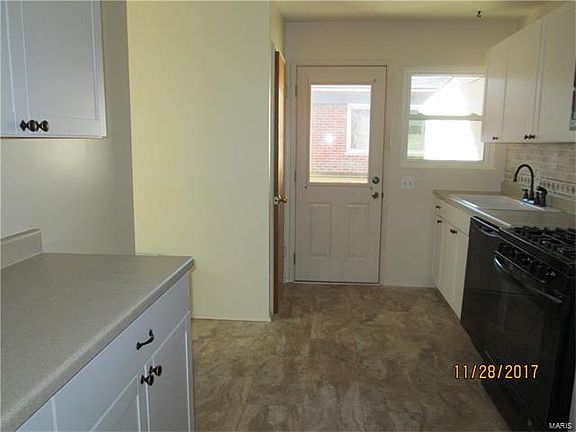 4th image of 1065 Preakness Ln