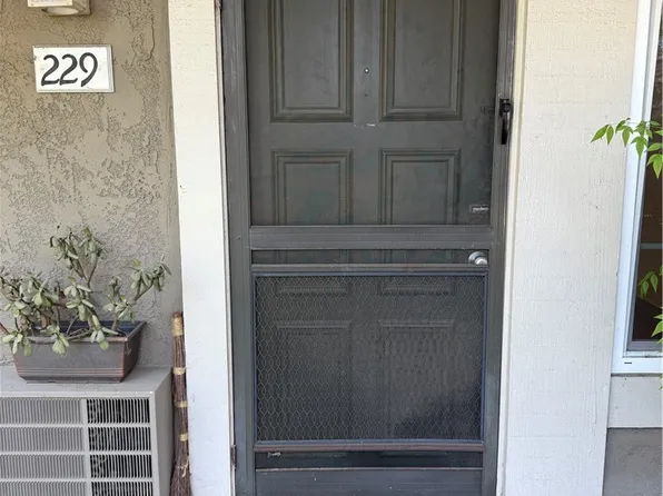 229 Springview, Irvine, CA 92620