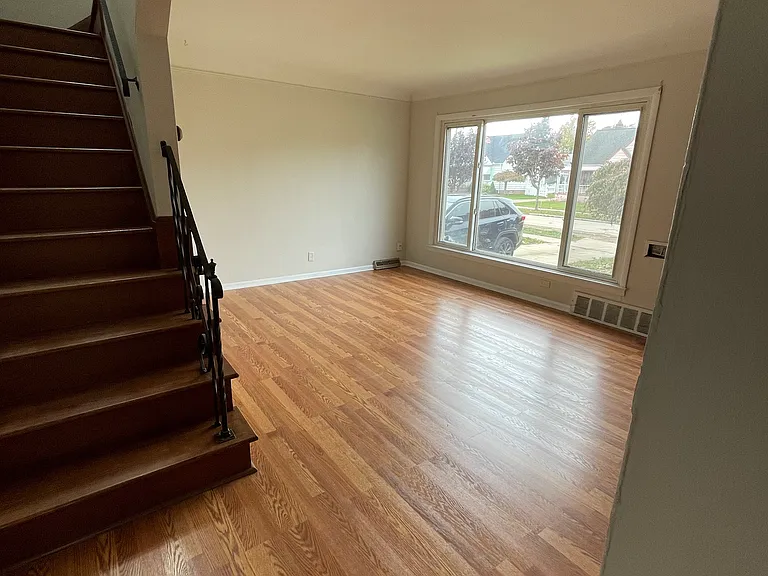 4711 Southwood Dr — Photo 5