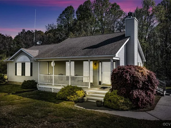 428 Fithians Ln, Hague, VA 22469