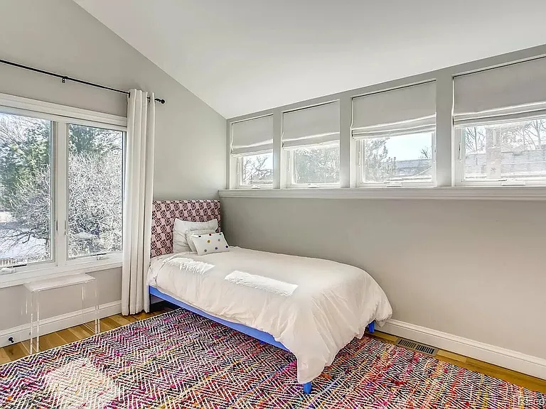 774 N Lafayette St — Photo 19