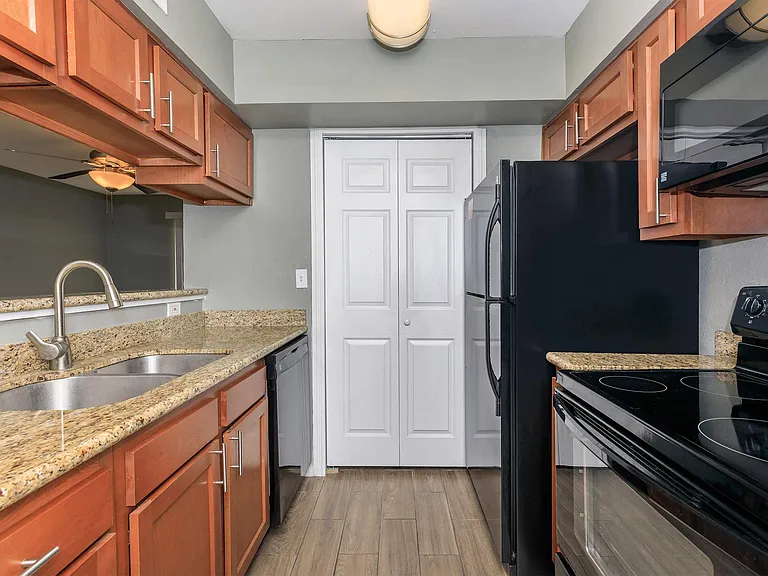 4020 Sikes Rd — Photo 32