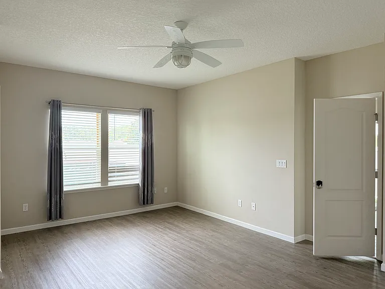 1604 Mathews Manor Dr — Photo 21