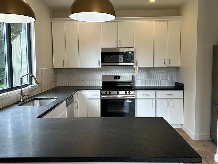 410 Ankara Ct — Photo 5