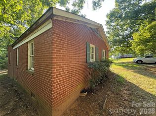 8915 Idlewild Rd, Charlotte, NC 28227