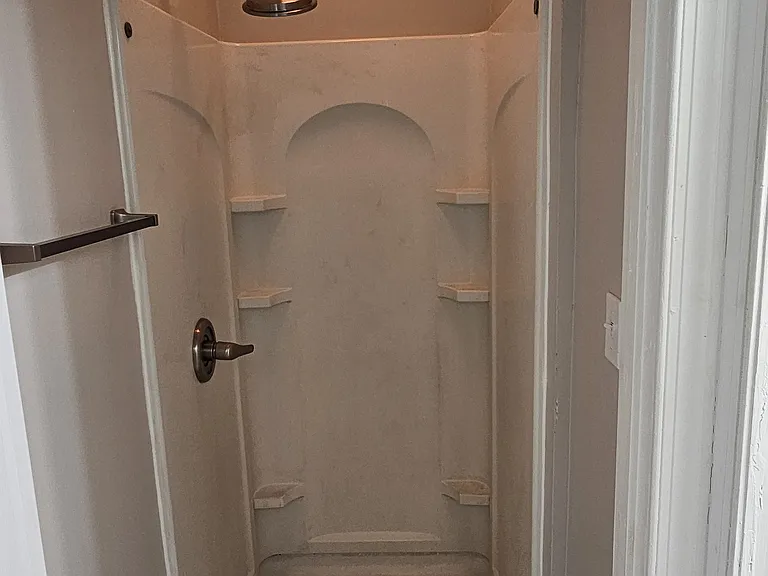 1733 N Fulton Ave — Photo 22
