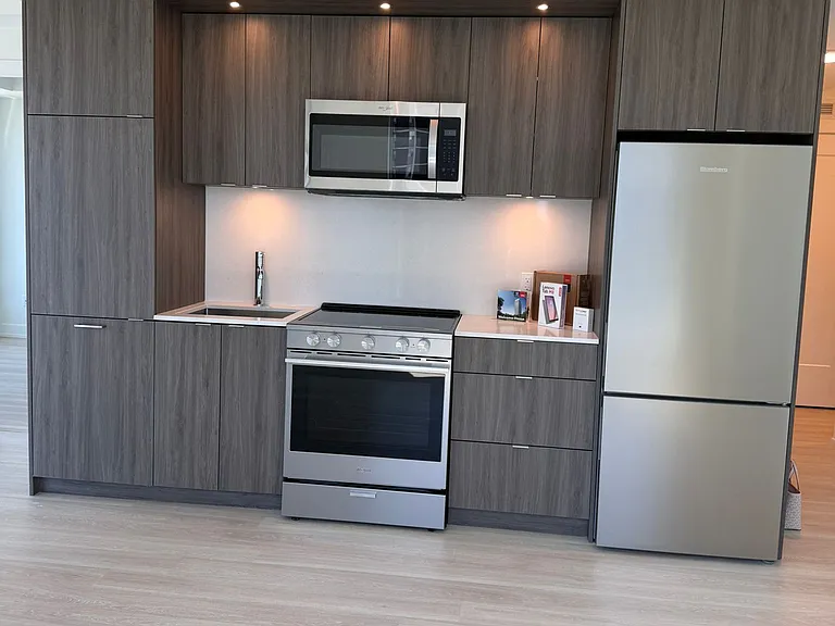 60 Central Park Dr #2206 — Photo 12