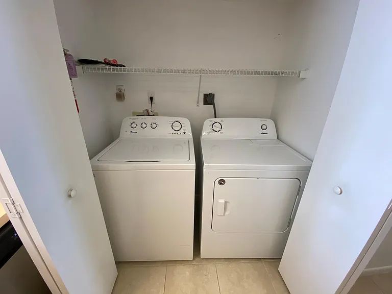 2003 SE 27th Dr #102-A — Photo 5