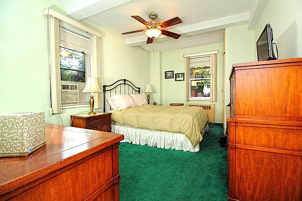 Sold by Karpoff Affiliates | media 3