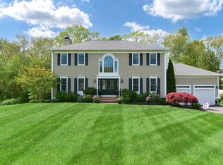 84 Rodney Lecours Dr, North Attleboro, MA 02760