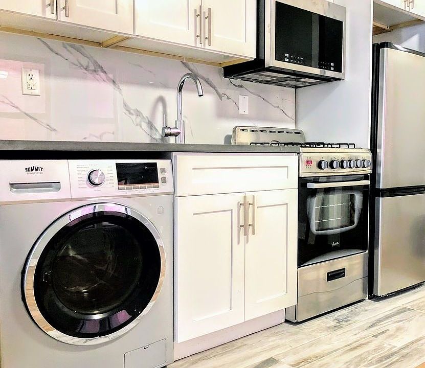 2nd image of 105 E 117th St APT 5F