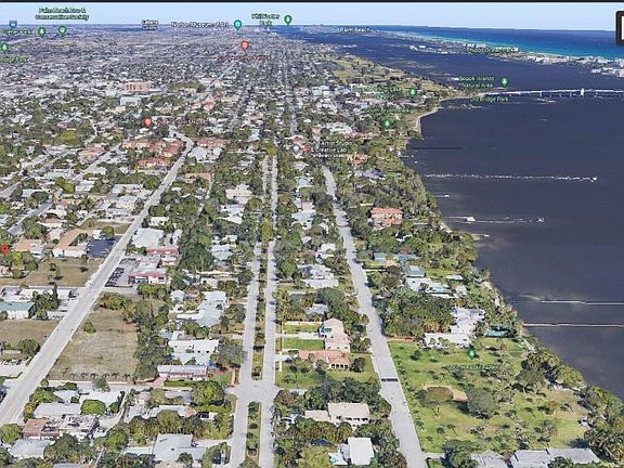 5th image of 924 S N Street