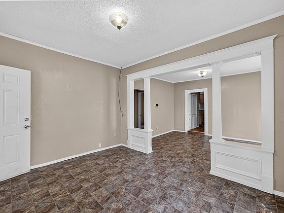 5th image of 1604 N Topeka Ave