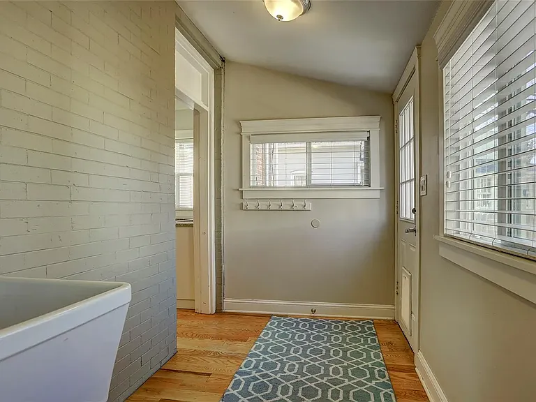 2235 Irving St — Photo 16