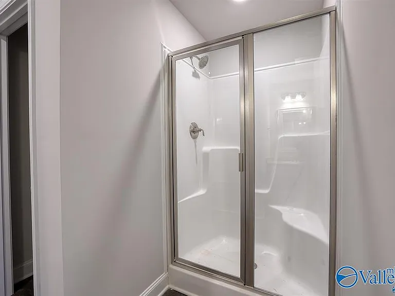 226 Abercorn Dr — Photo 10