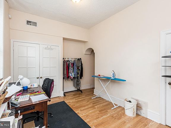 3rd image of 3017 W Girard Ave #1R