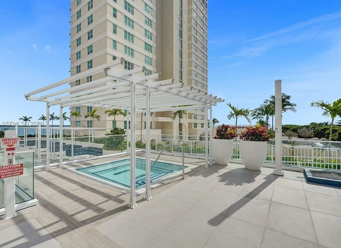 1 bed, 674 sqft, $2,750 — Photo 3