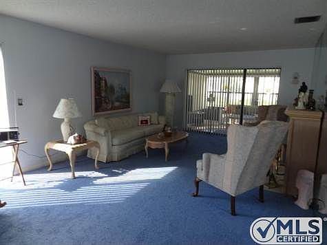 3rd image of 5510 Mirror Lakes Blvd