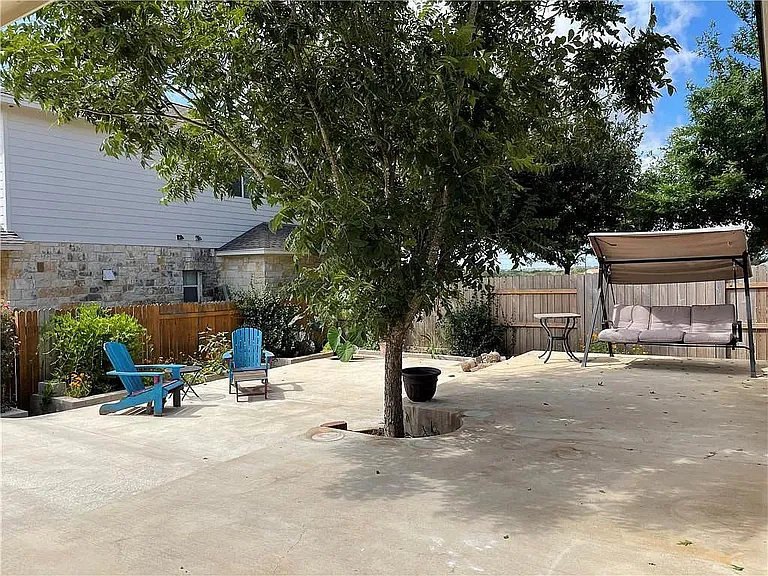 9405 Castle Pines Dr — Photo 25