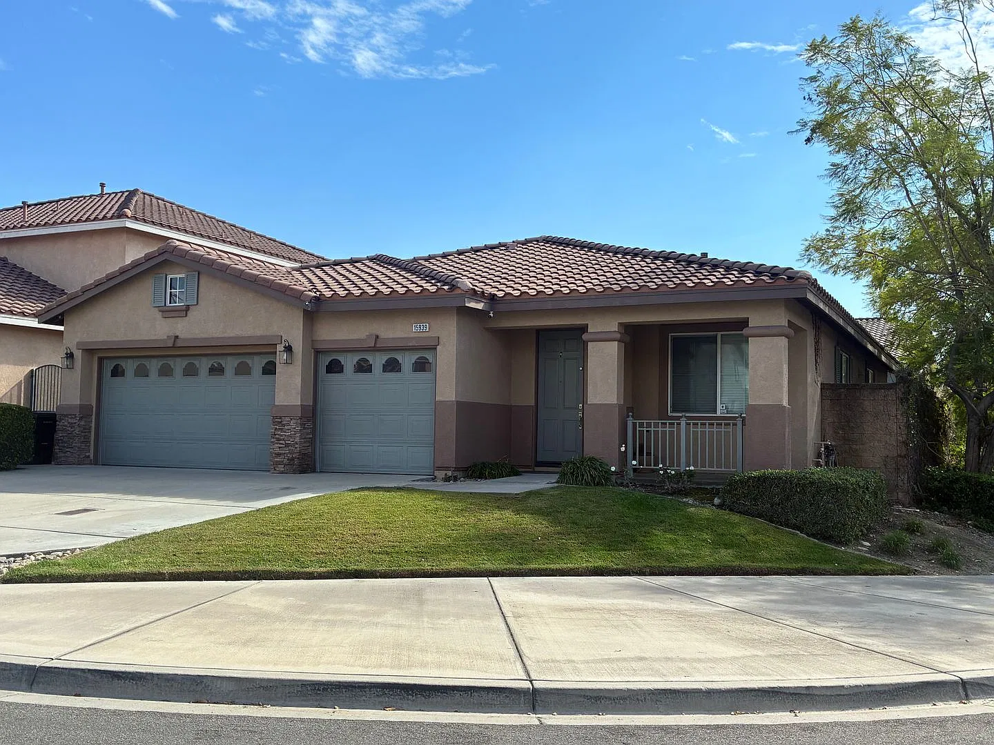 Beautiful 4-Bedroom Home for Rent in Fontana! — Photo 2