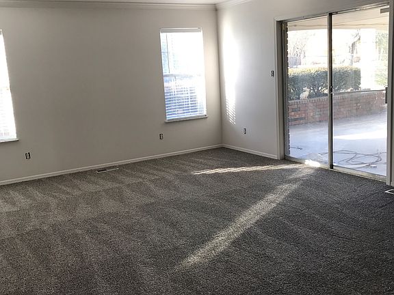 5th image of 705 Twin Lakes Dr